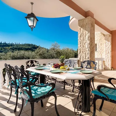 Dassia Eleonas Villa *